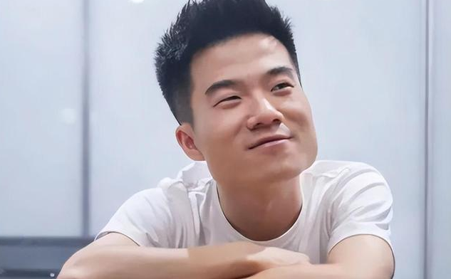 新东方：董宇辉不是被辞退 款项也不是离职补偿金