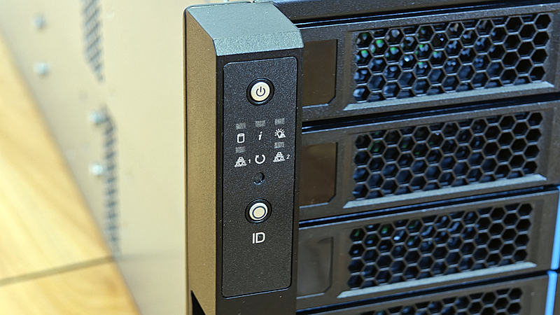 分布式存储的不二之选 拓普龙M465-36存储服务器机箱