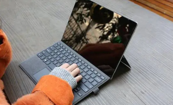 IDC：三季度全球PC出货量同比降2.4% 联想继续保持领先