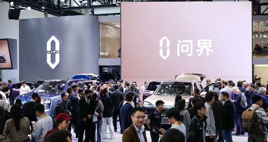 鸿蒙智行让华为成了科技公司造车标杆，苹果谷歌们为什么学不来？