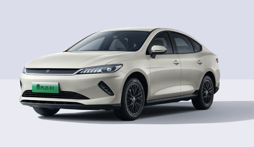 比亚迪秦PLUS最强金融政策发布：首付 2.98 万起，提供 3 年 0 息、7 年低息方案