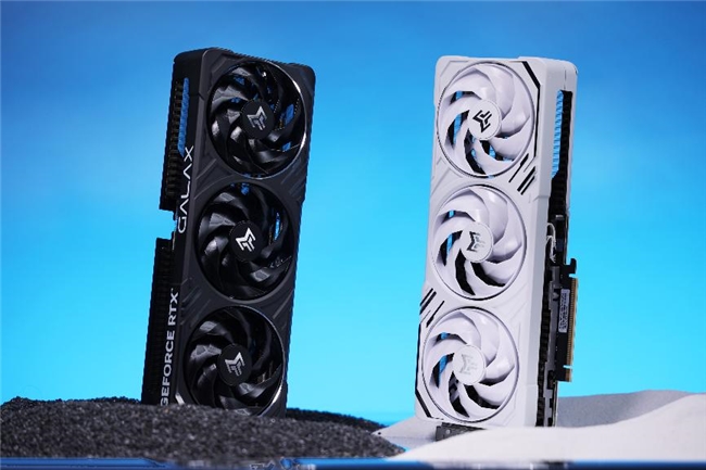 黑科技小钢炮！影驰RTX 5070金属大师OC实测(图3)