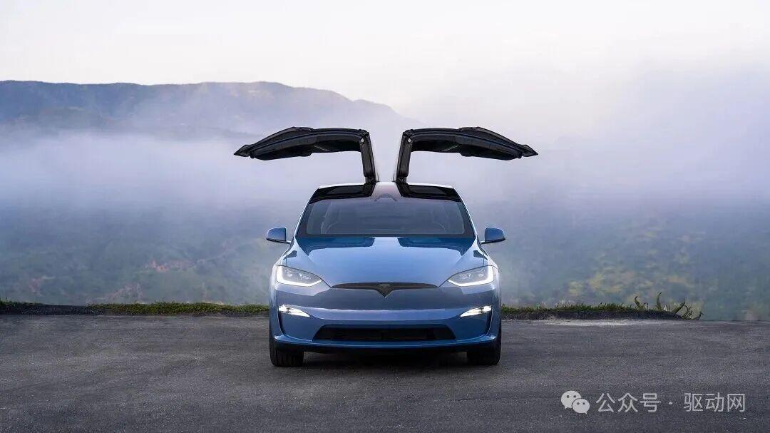 特斯拉停产Model S/X的背后，是马斯克急切争夺AI定义权的野心
